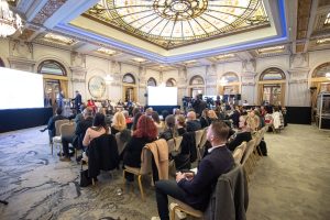 CONFERINTA 247