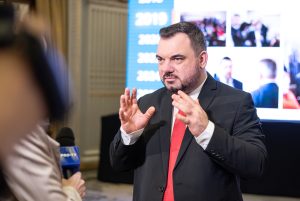 CONFERINTA 65